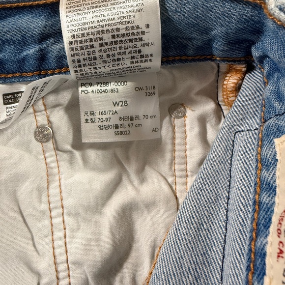 NWT Levi’s Premium 502 Women High Rise ‘90s Style Shorts Size 28 - Picture 10 of 16